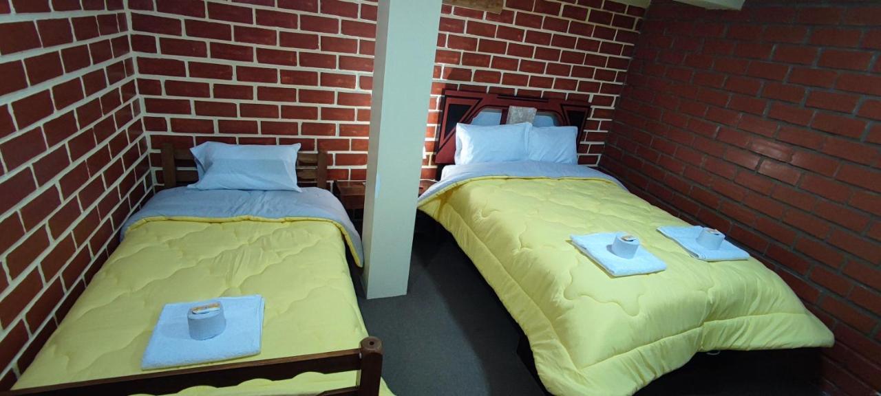 Mirador Backpackers B&B Уарас Екстер'єр фото