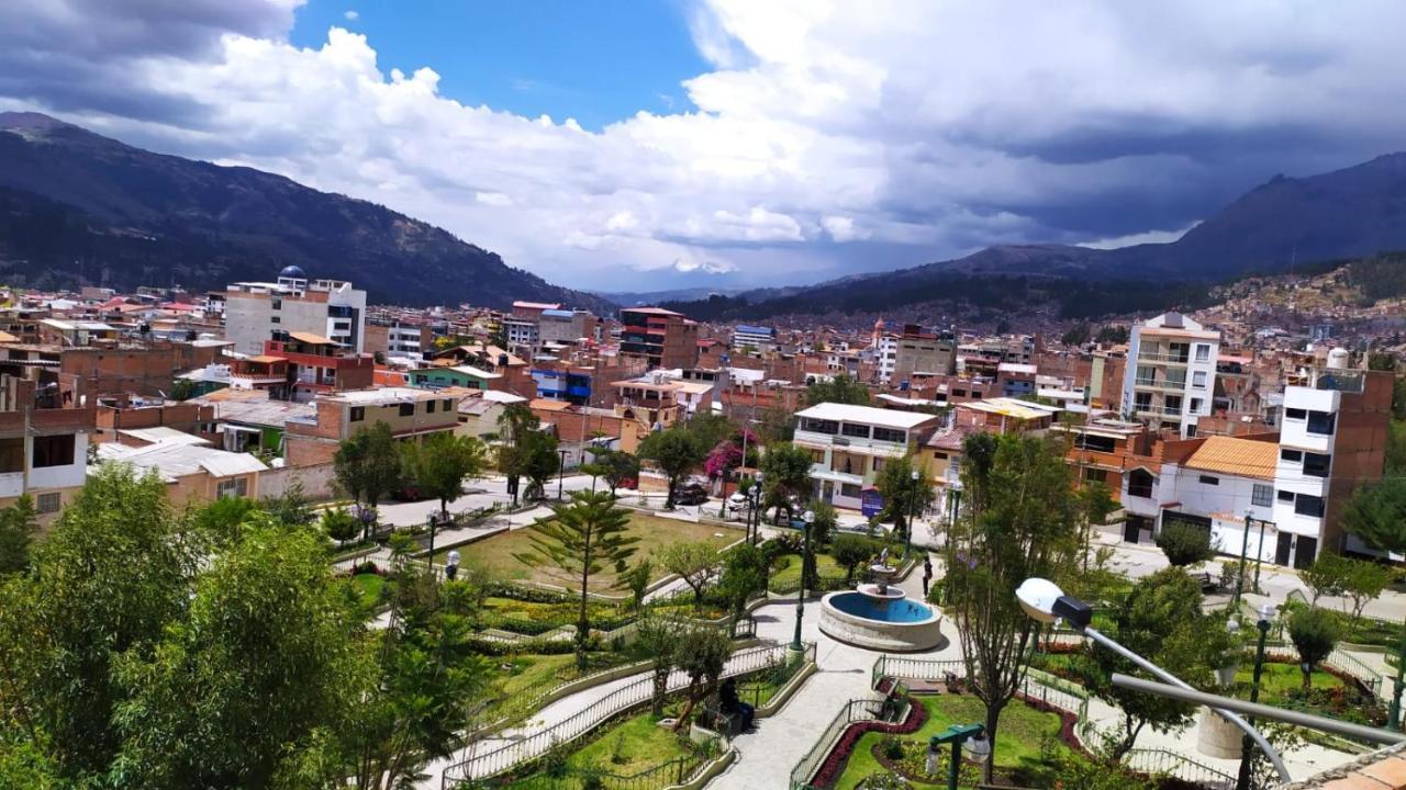 Mirador Backpackers B&B Уарас Екстер'єр фото