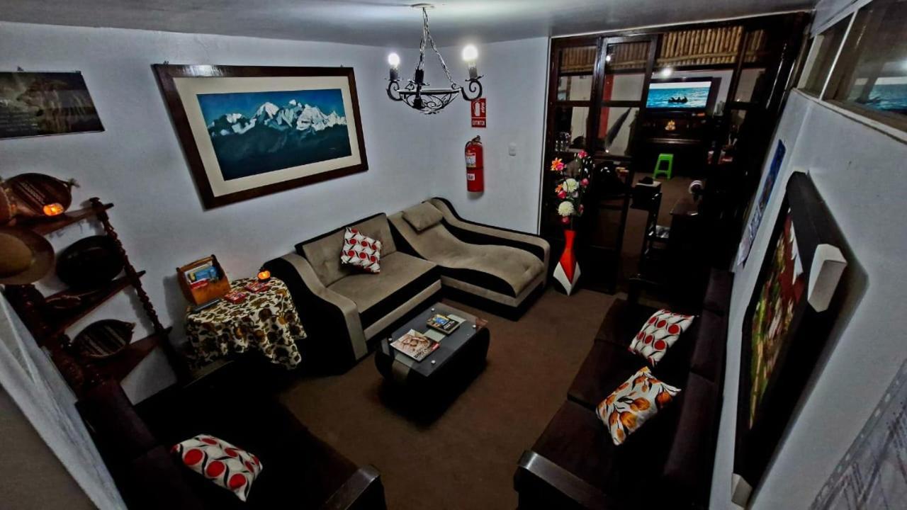 Mirador Backpackers B&B Уарас Екстер'єр фото