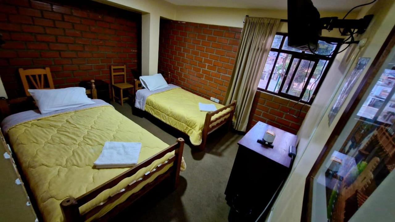 Mirador Backpackers B&B Уарас Екстер'єр фото