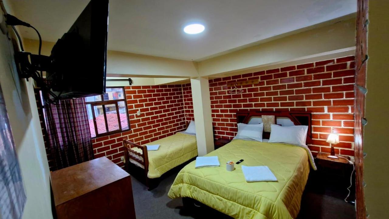 Mirador Backpackers B&B Уарас Екстер'єр фото